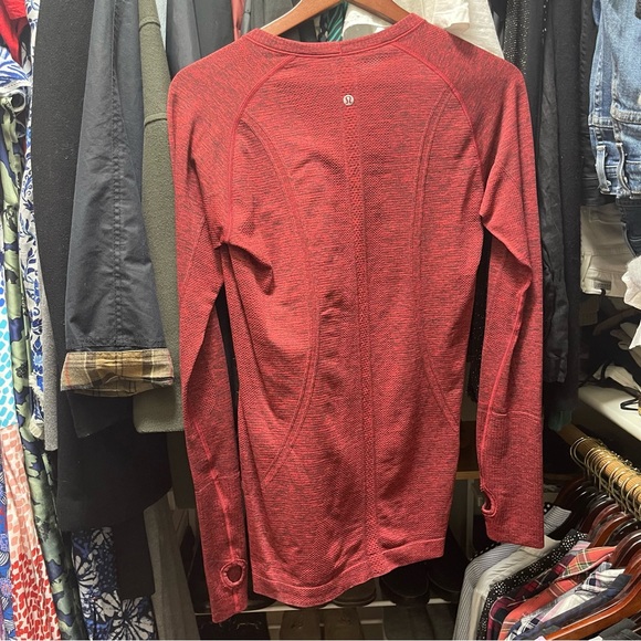 Swiftly Tech Long Sleeve Crew, Black True Red - Picture 5 of 6